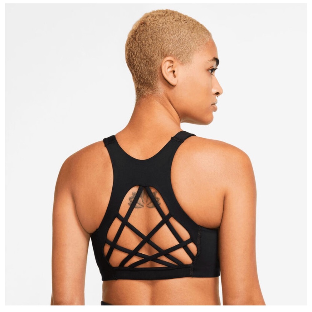 Nike Yoga Dri-FIT Alate Curve Women's Training Bra Size M
Black DQ5269-010 - Picture 2 of 5